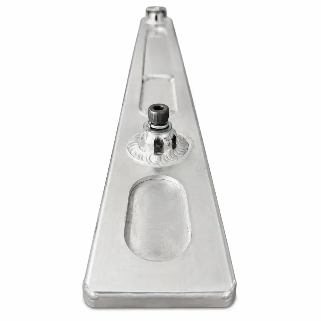 RADIATOR TOP MOUNT BOSS M8